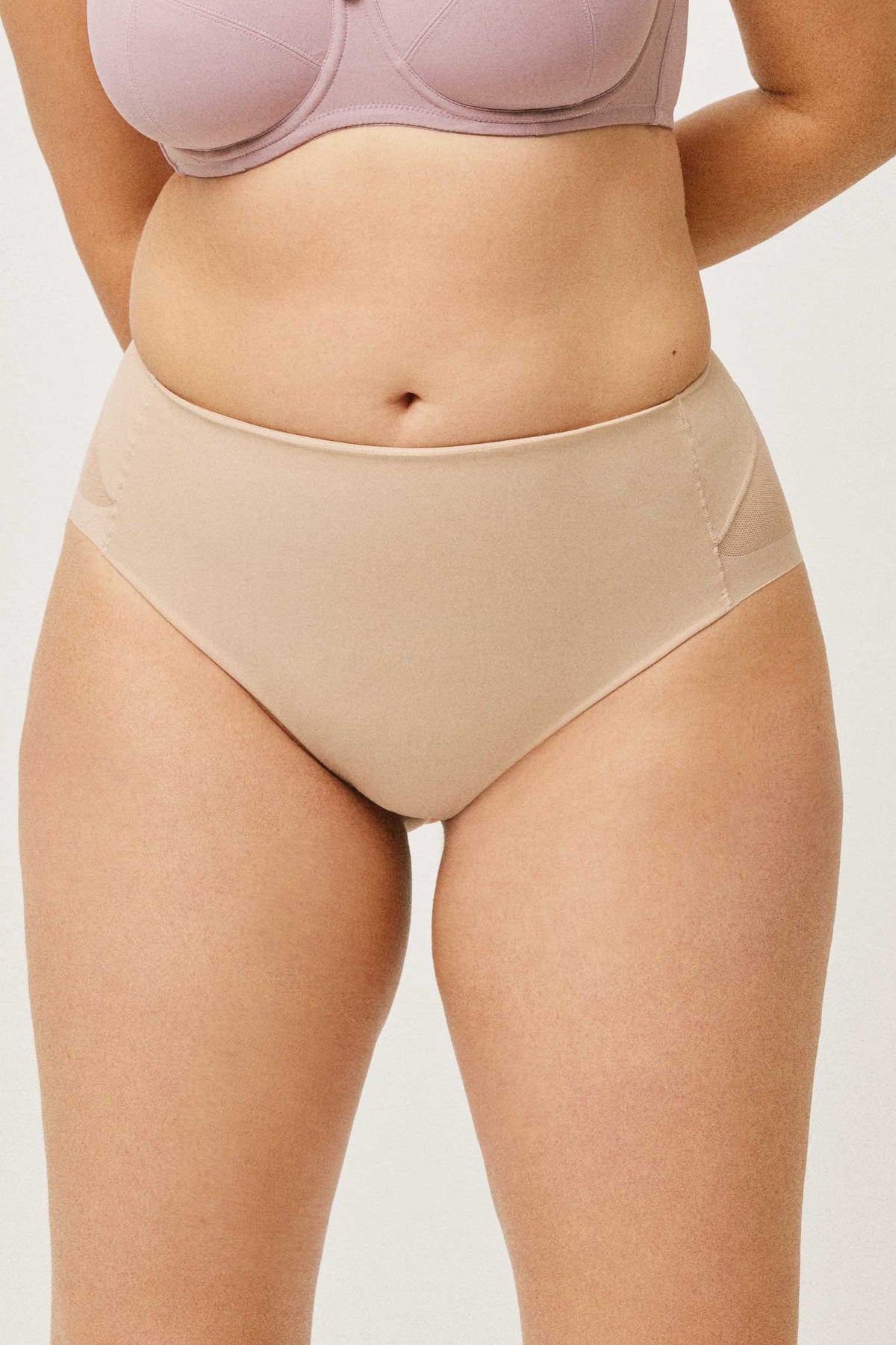 Slip Guaina Modellante Compressione Leggera 19610 Nero/Nude