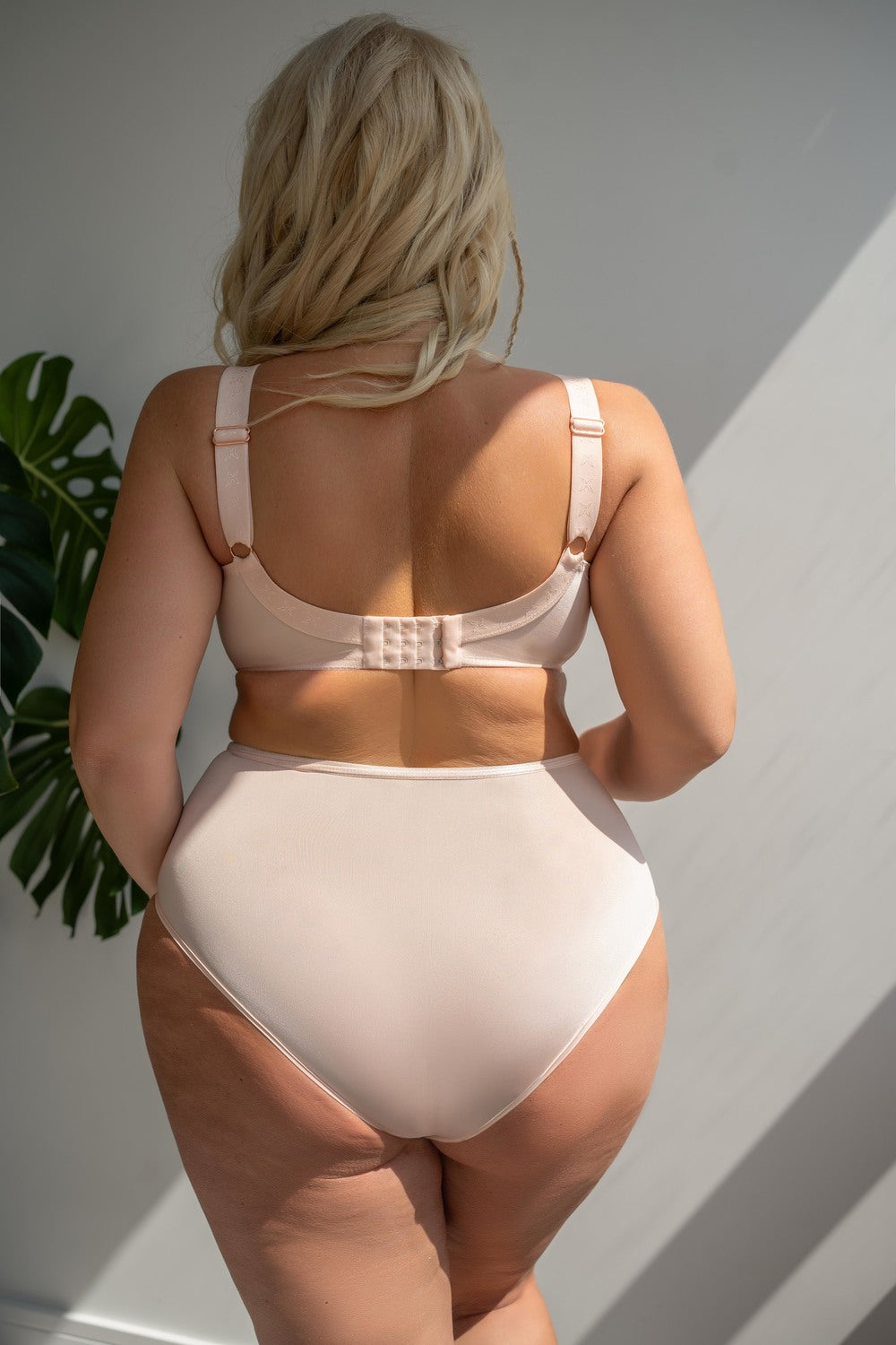 Rosaline Slip A Vita Alta Leggermente Contenitivo