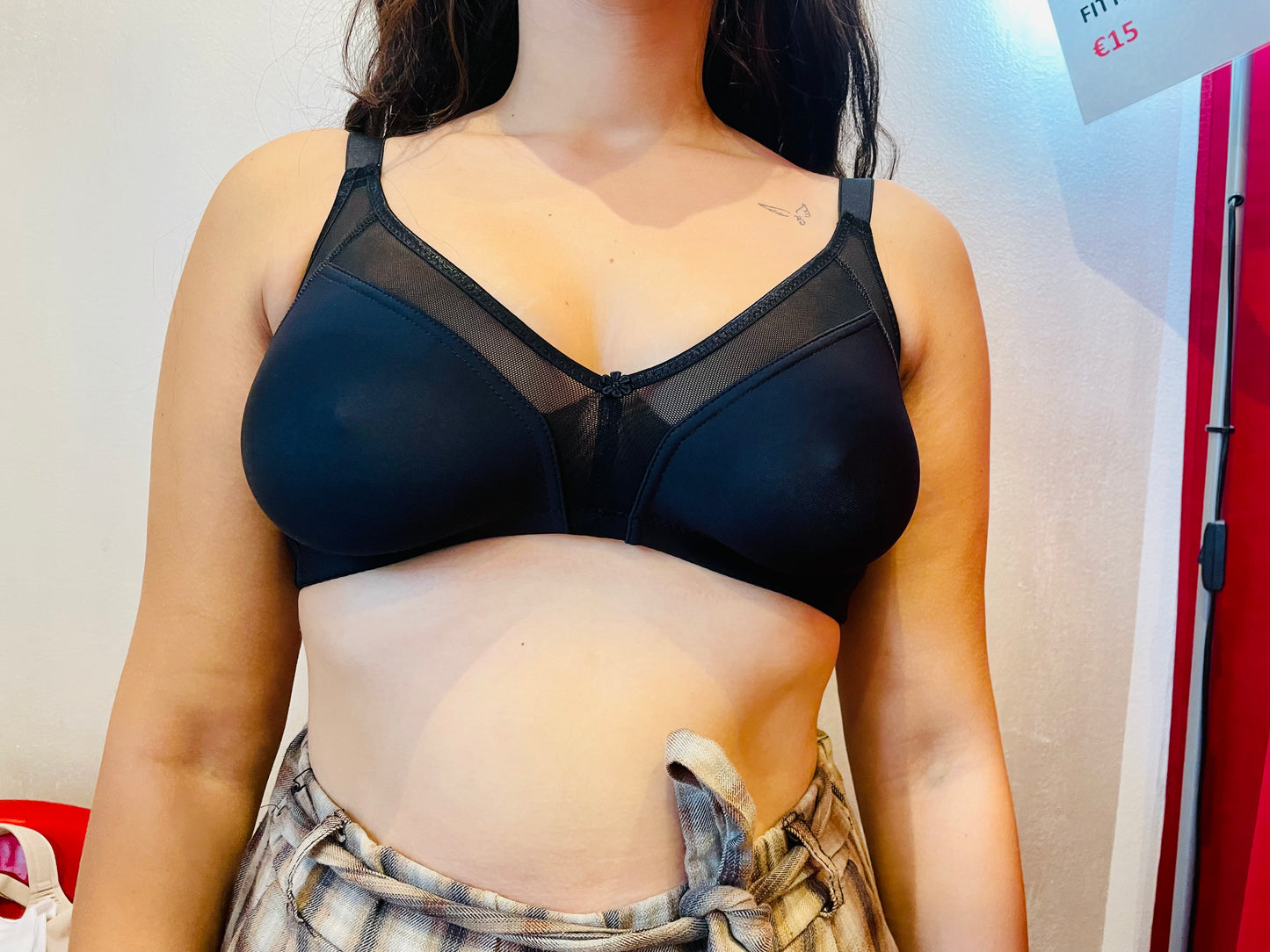 Reggiseno ESTELA senza ferretto Nero ULTIME TAGLIE PRONTA CONSEGNA-ARTICOLO IN SVENDITA FINALE-NON SOGGETTO A RESI O CAMBI
