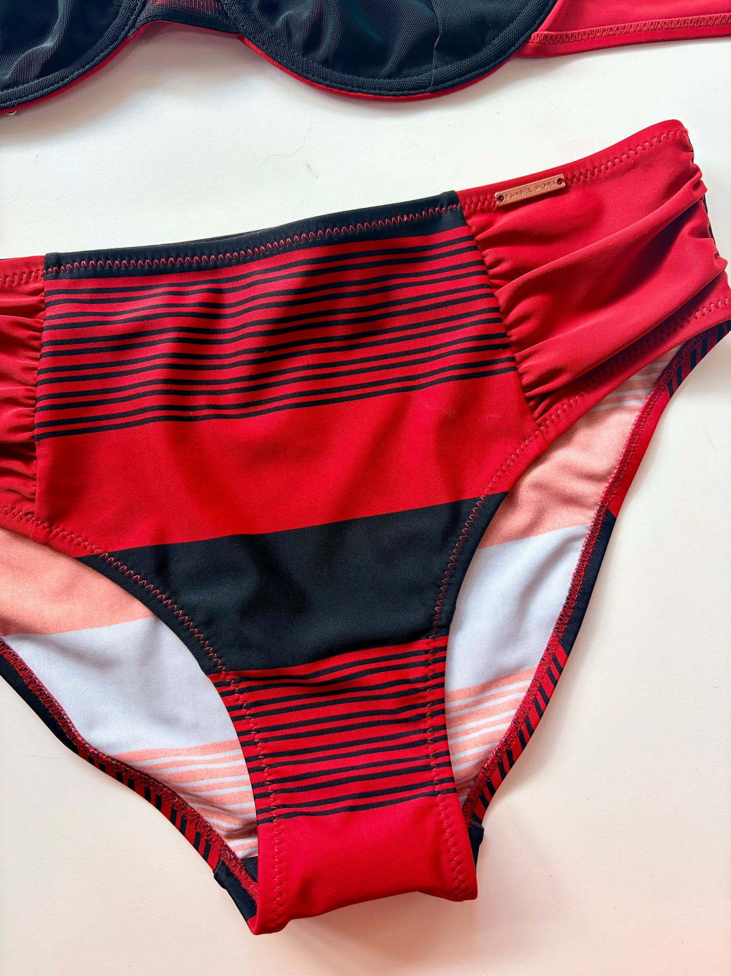 Slip Costume a Vita Media con Arriccio Laterale