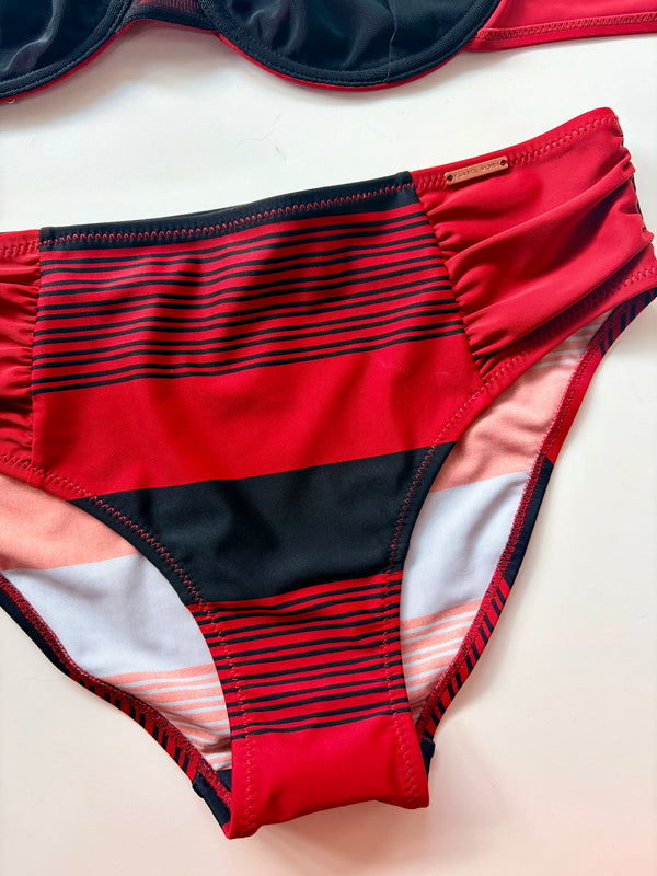 Slip Costume a Vita Media con Arriccio Laterale