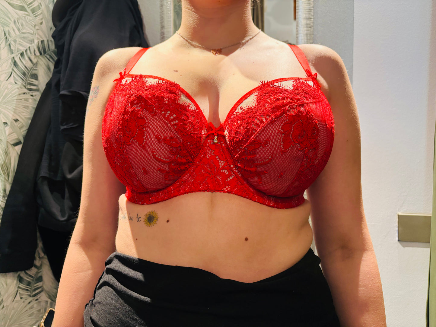 Reggiseno Valentine con coppa ricamata in pizzo soft e ferretto Rosso