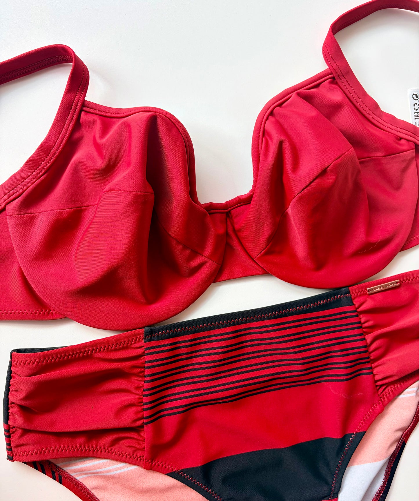 Slip Costume a Vita Media con Arriccio Laterale