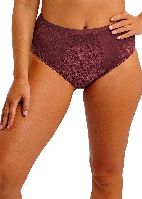 Slip A Vita Alta E Copertura Completa Dei Glutei