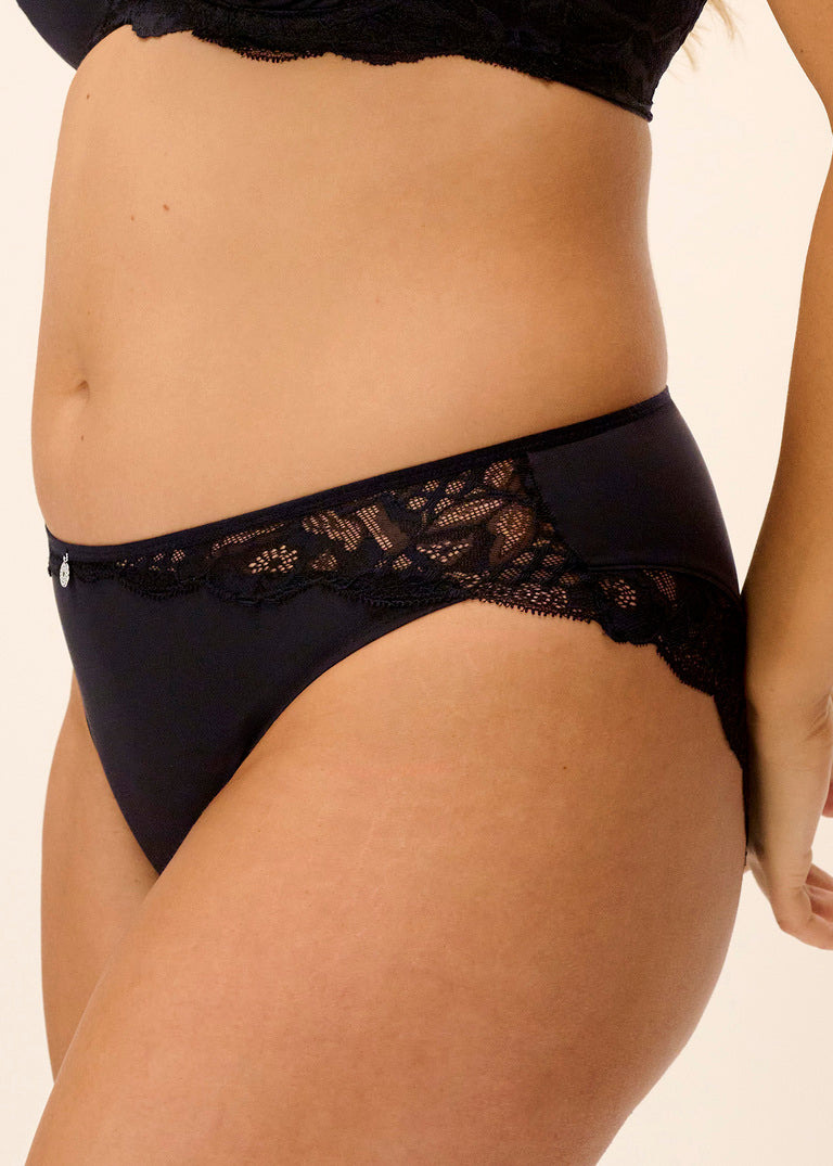 Slip Reflect A Vita Bassa con Pizzo e Microfibra Taglio Laser Nero