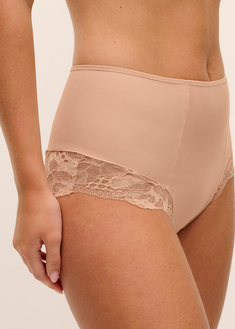 Slip A Vita Alta Contenitivo Reflect con Pizzo e Microfibra Laser Nude