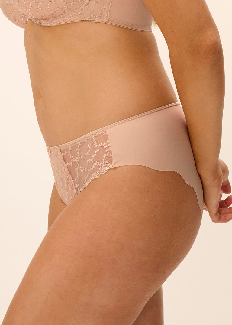 Ana Slip A Vita Bassa Con Dettagli In Pizzo Nude