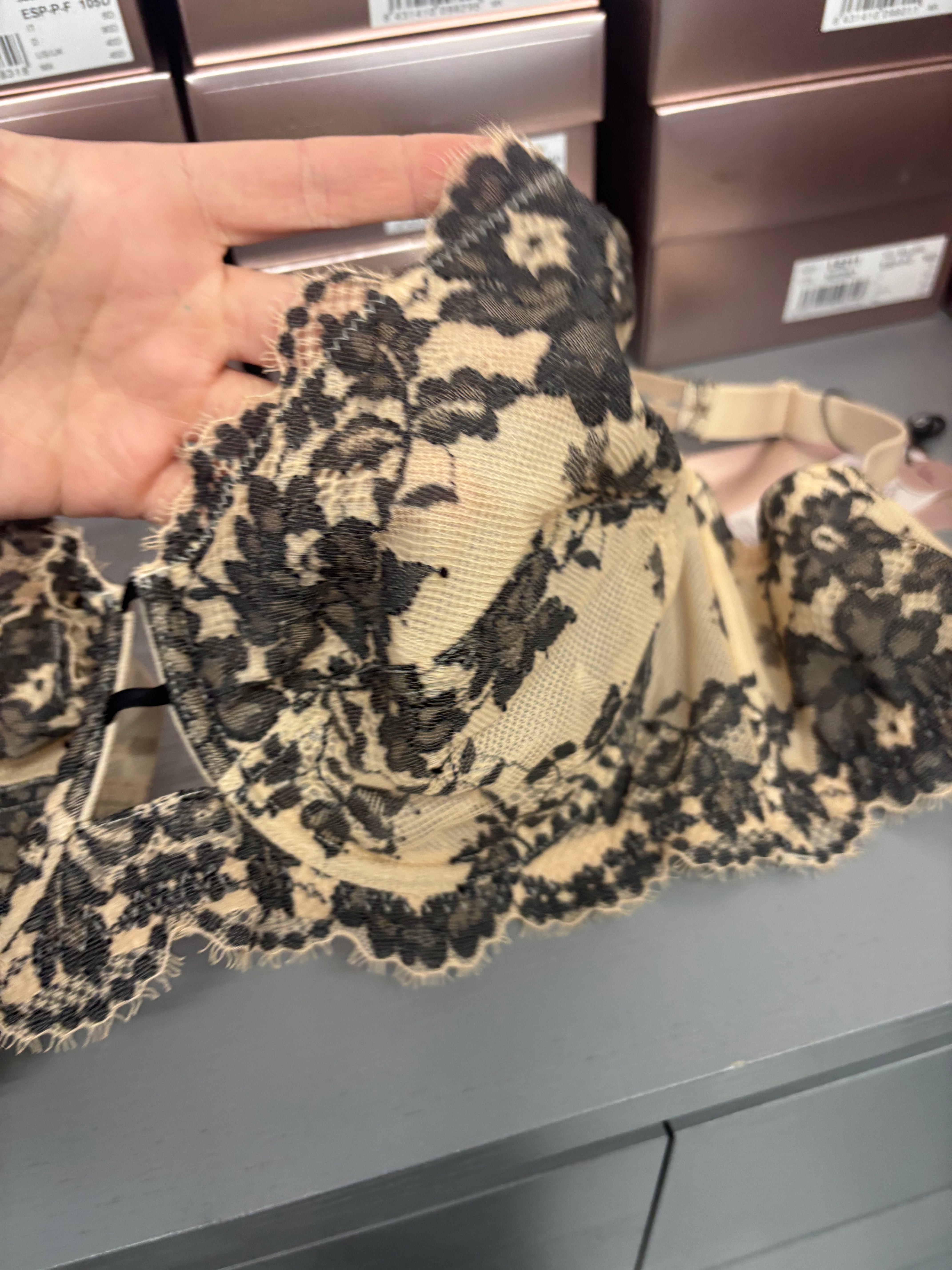 Reggiseno Con Ferretto E Coppe Soft Collegate Al Centro L6221 ULTIME TAGLIE PRONTA CONSEGNA