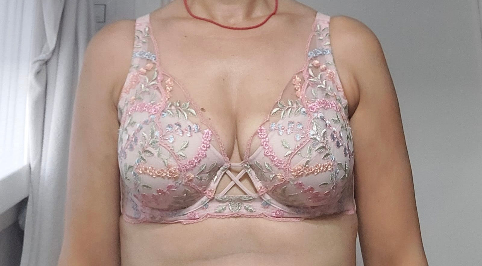 Consulenza Bra Fitting Online Completa – Reggiseni, Costumi e Body da casa tua