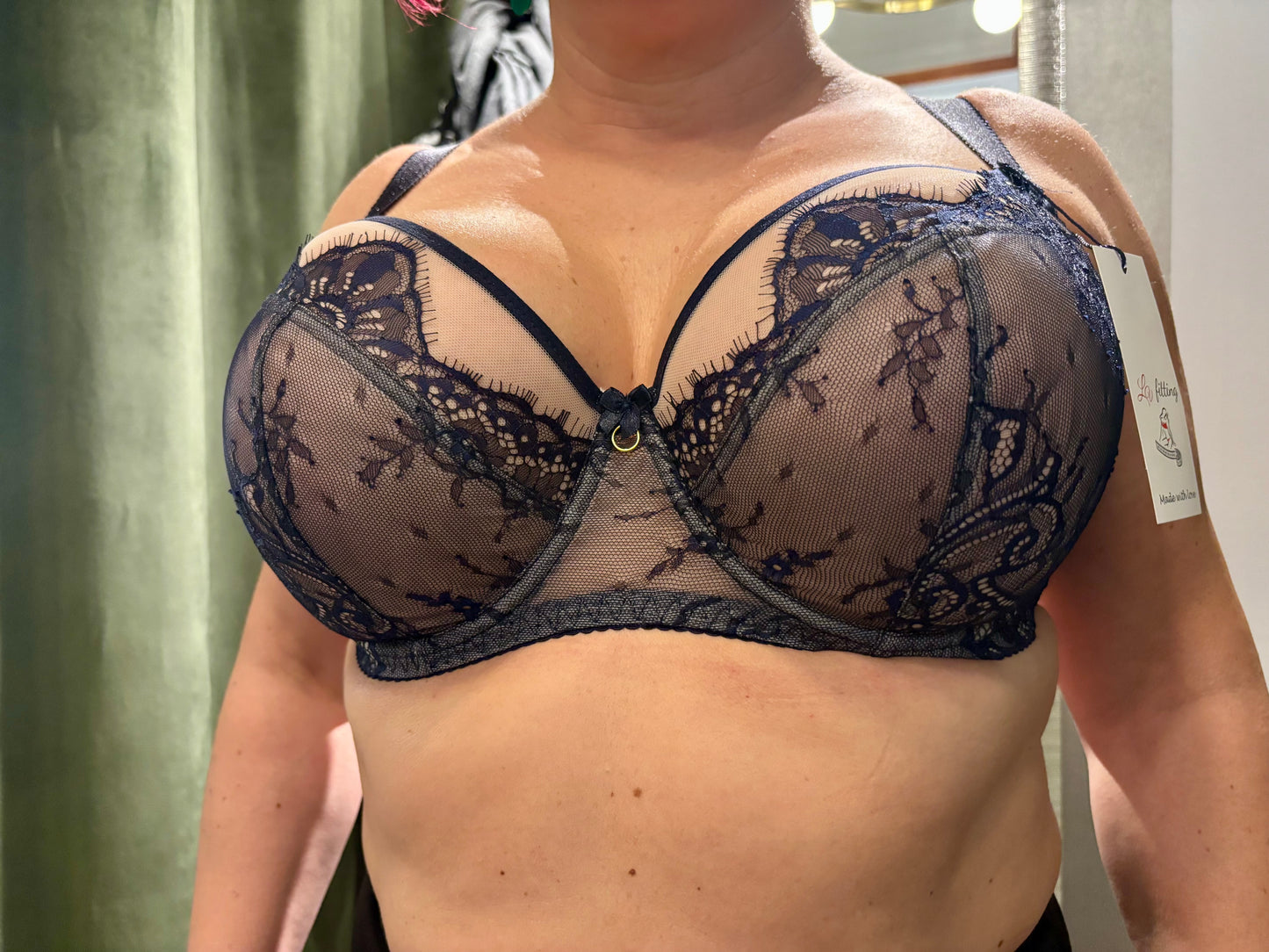 Reggiseno Valentine con coppa ricamata in pizzo soft e ferretto Blu