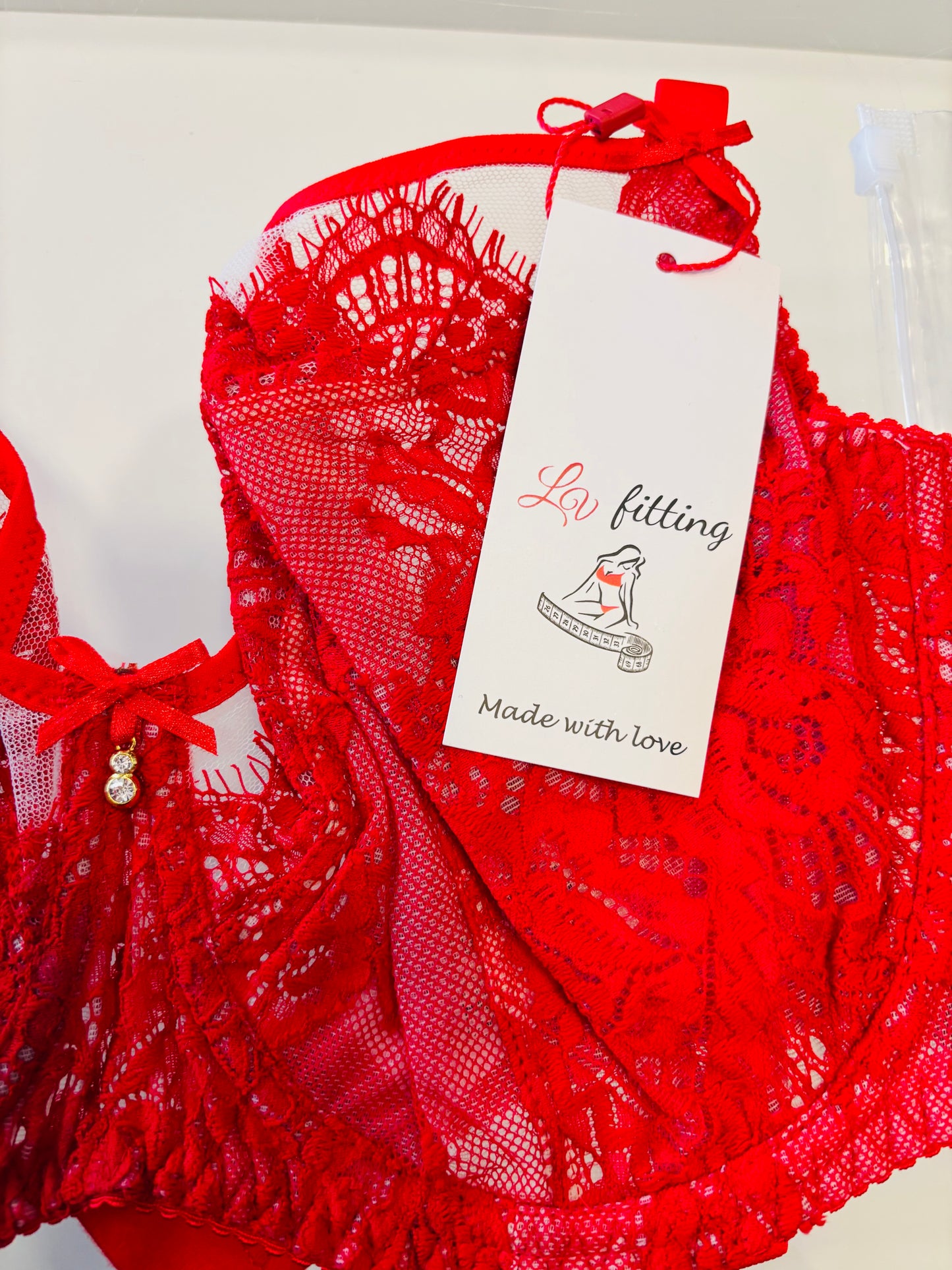 Reggiseno Valentine con coppa ricamata in pizzo soft e ferretto Rosso
