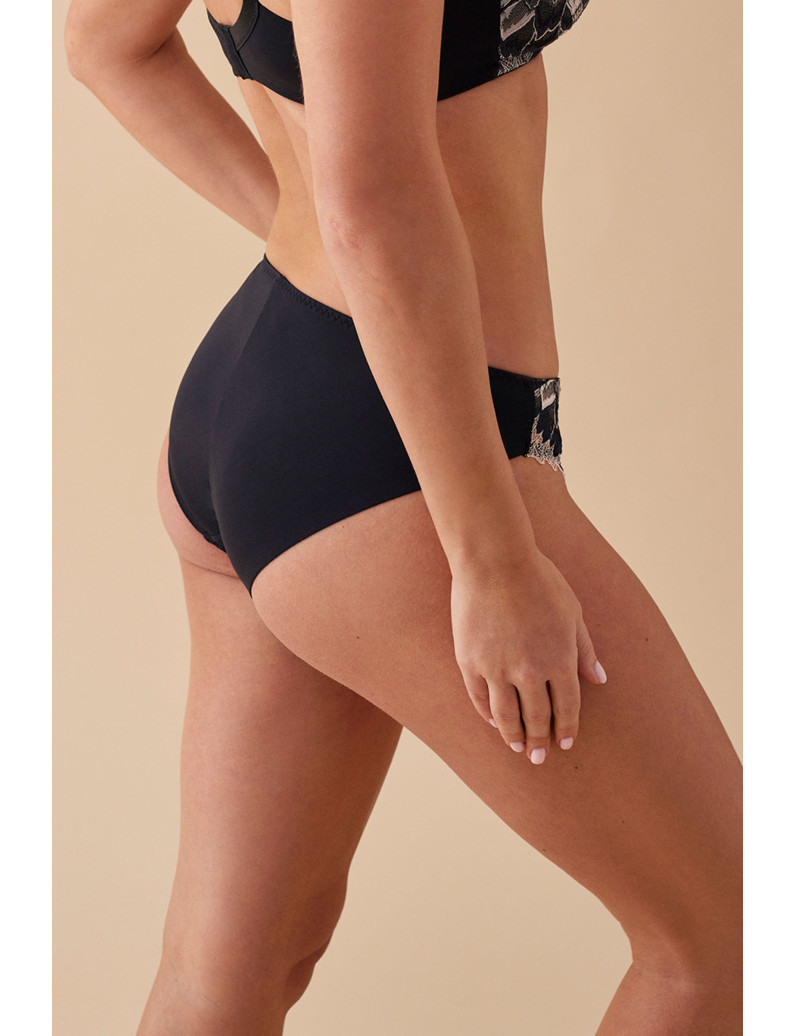 Slip A Vita Bassa Con Pizzo Elasticizzato E Copertura Dei Glutei L6512