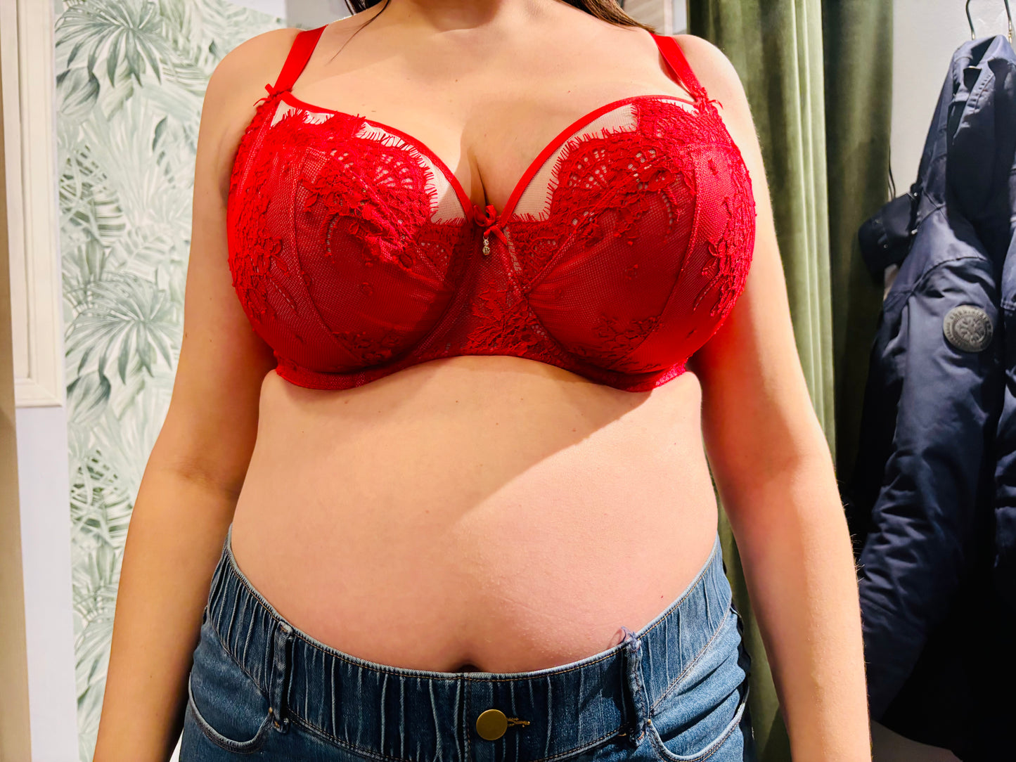 Reggiseno Valentine con coppa ricamata in pizzo soft e ferretto Rosso
