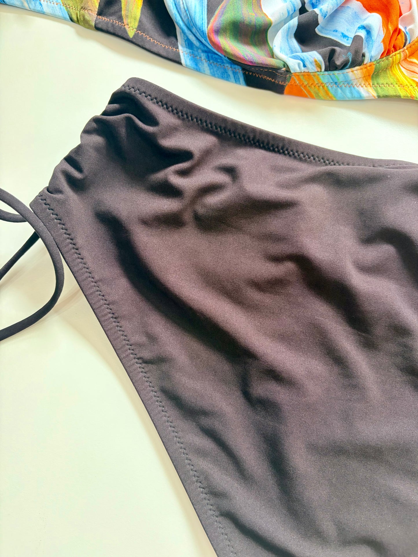 Le Foglie Slip Costume A Vita Alta Regolabile Con Laccetti ULTIME TAGLIE PRONTA CONSEGNA