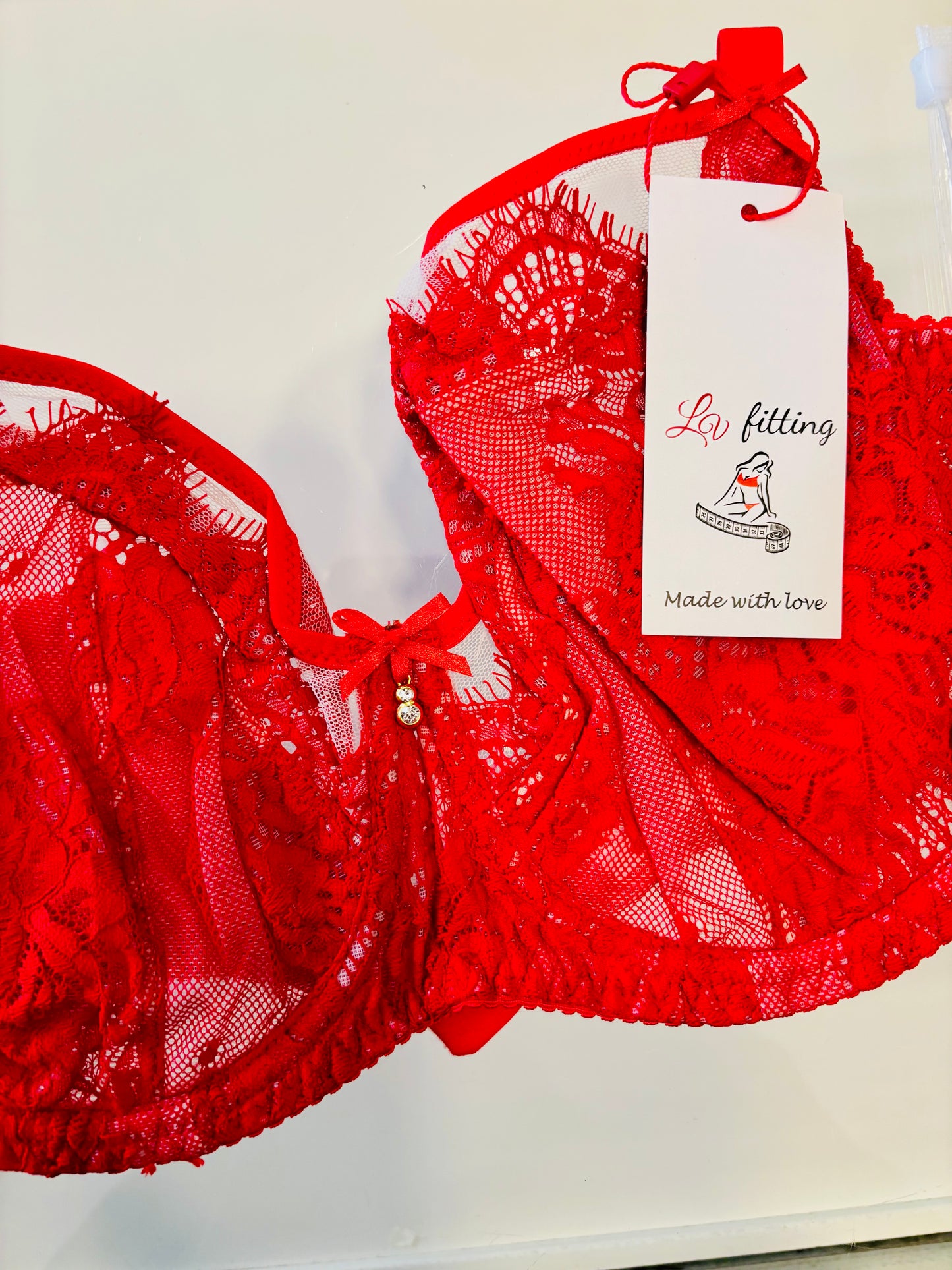 Reggiseno Valentine con coppa ricamata in pizzo soft e ferretto Rosso