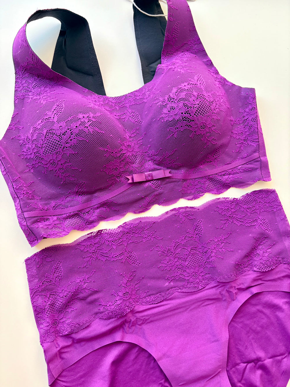 Anita Essential Lace