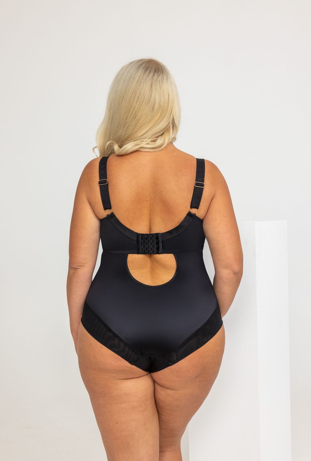 Krisline Fortuna Body Contenitivo E Modellante Con Coppe Soft Nero