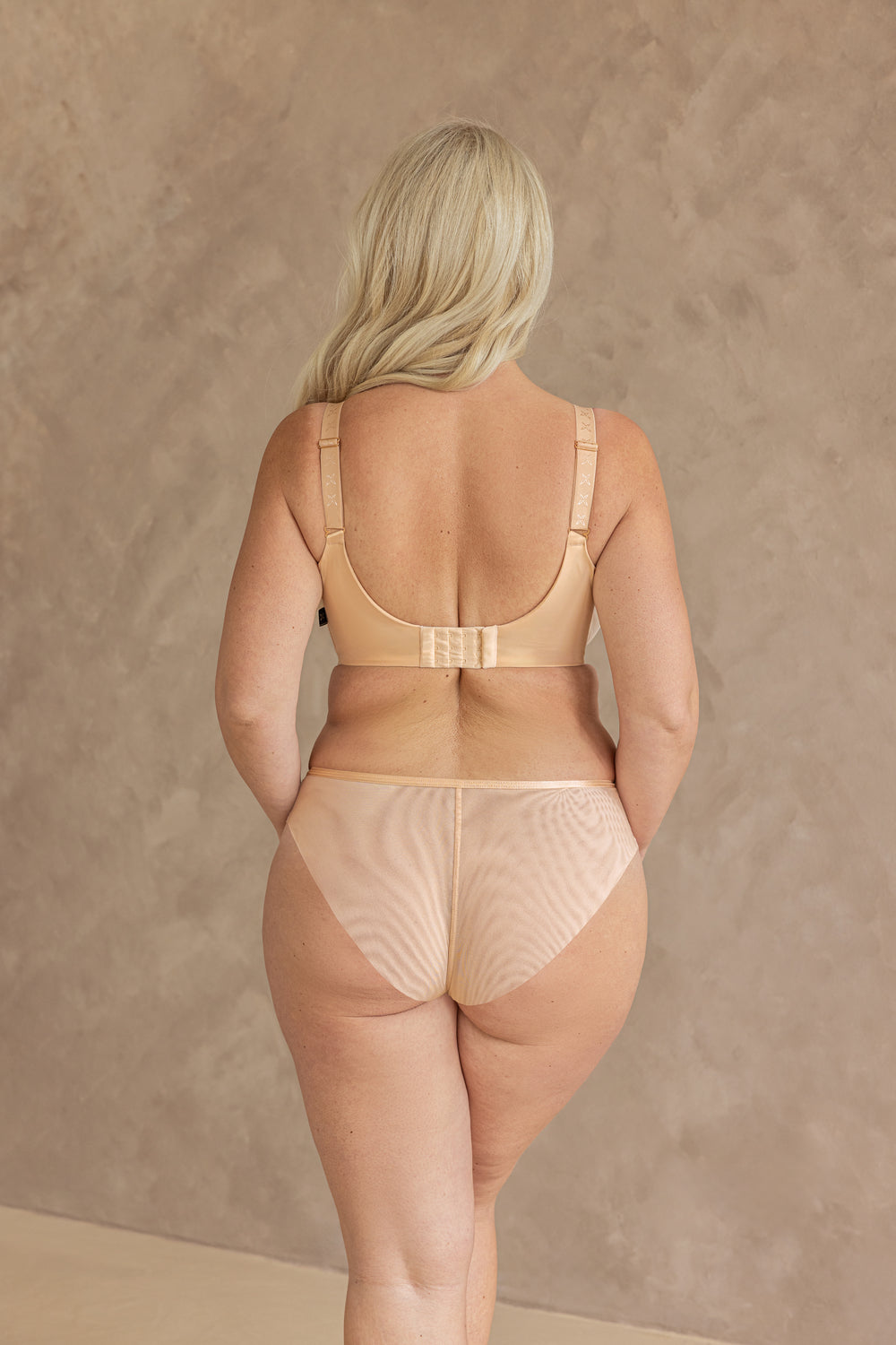 Nel Reggiseno Con Ferretto E Coppe Soft Coprenti Nude