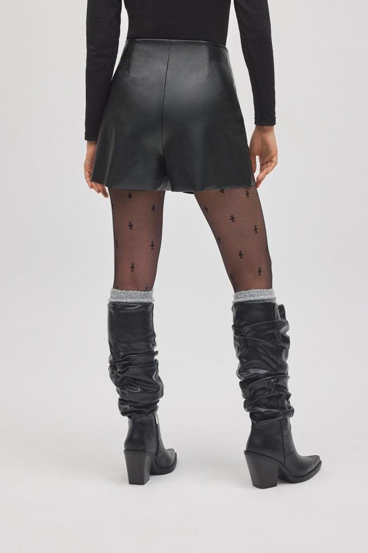 Pantaloncini A Gamba Larga In Ecopelle Neri 70445