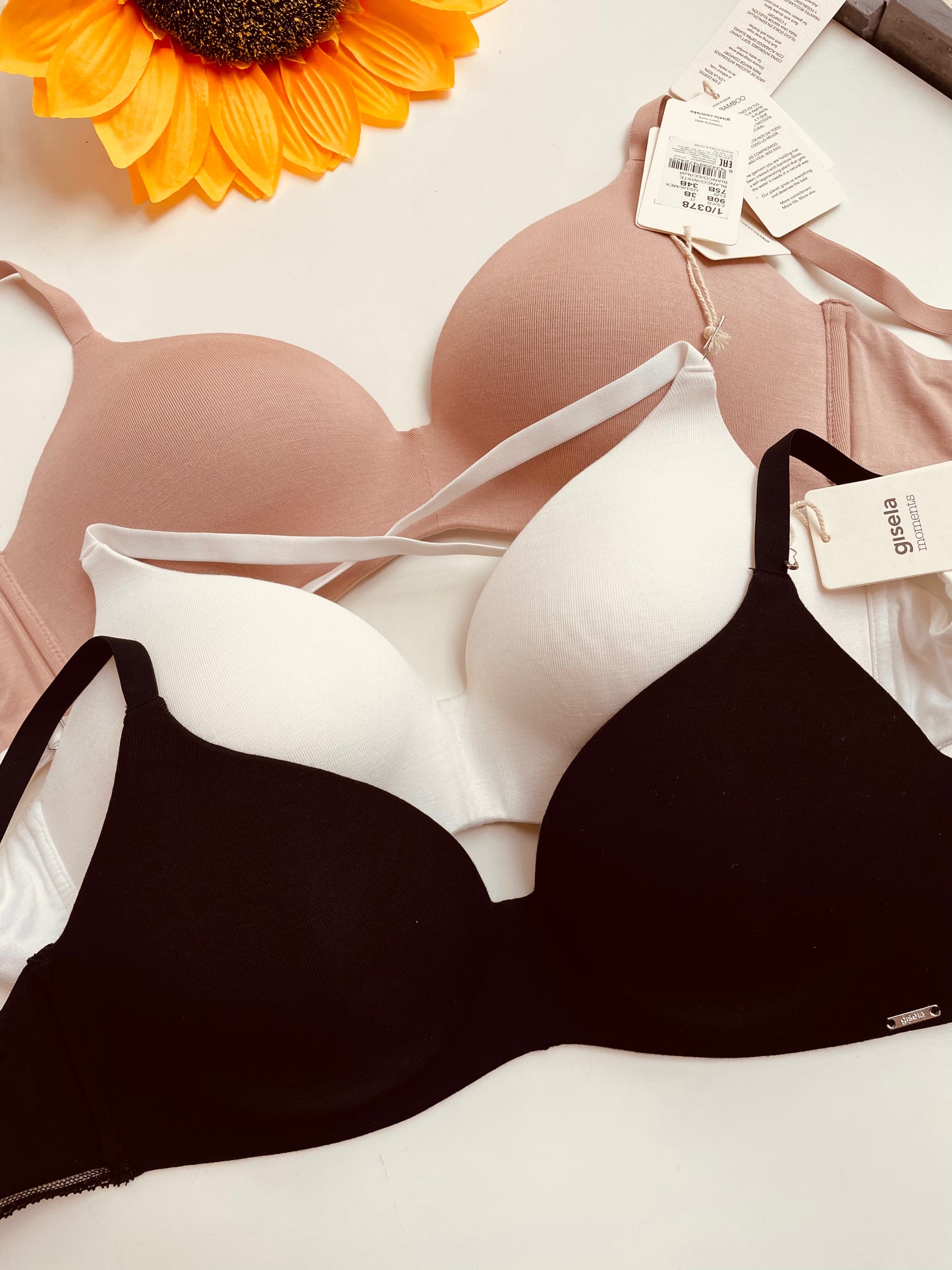 Reggiseno in fibra di bambù senza ferretto 0378 Nero/ Bianco Prodotto in Svendita Finale