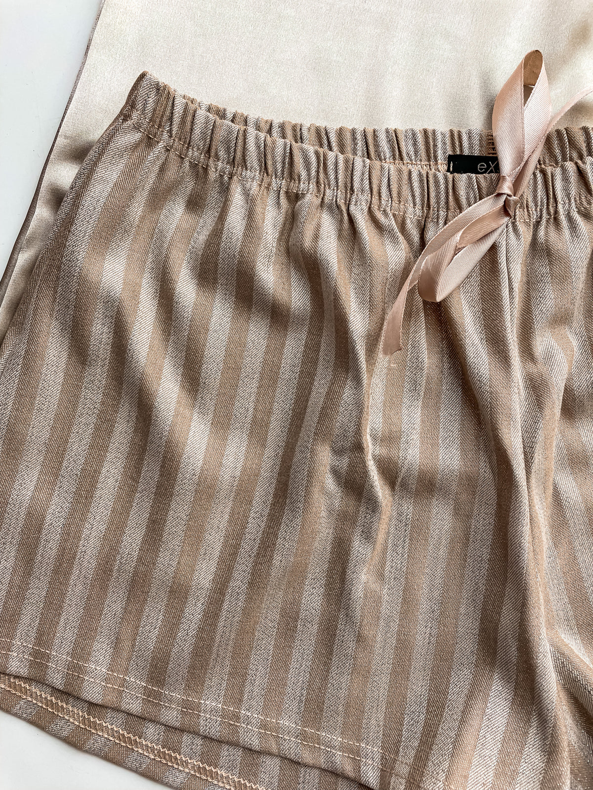 Pigiamino Exes Canotta Raso e Pantaloncino Platino Dettagli Lurex D1301