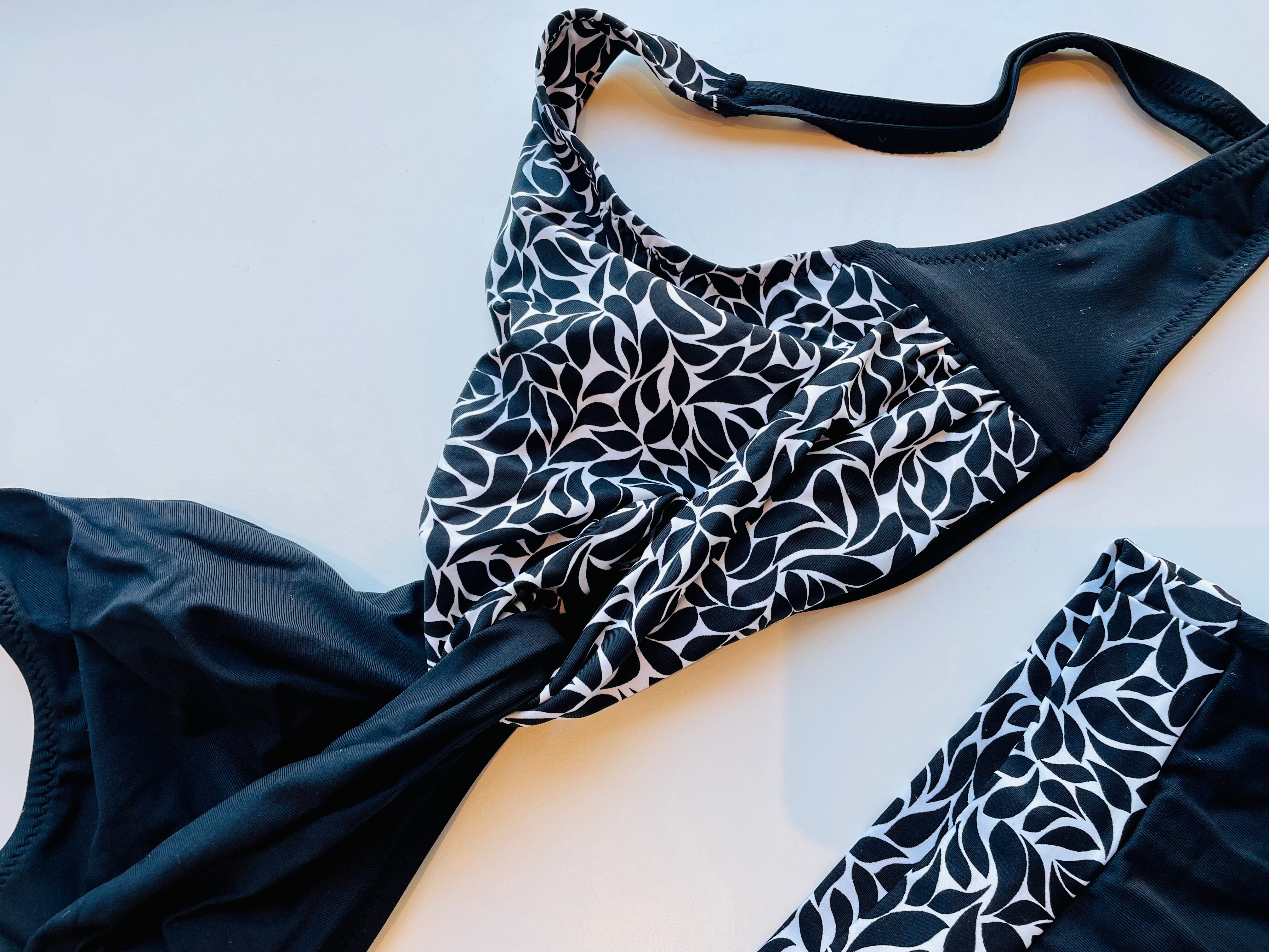 Cleopatra Bikini COMPLETO