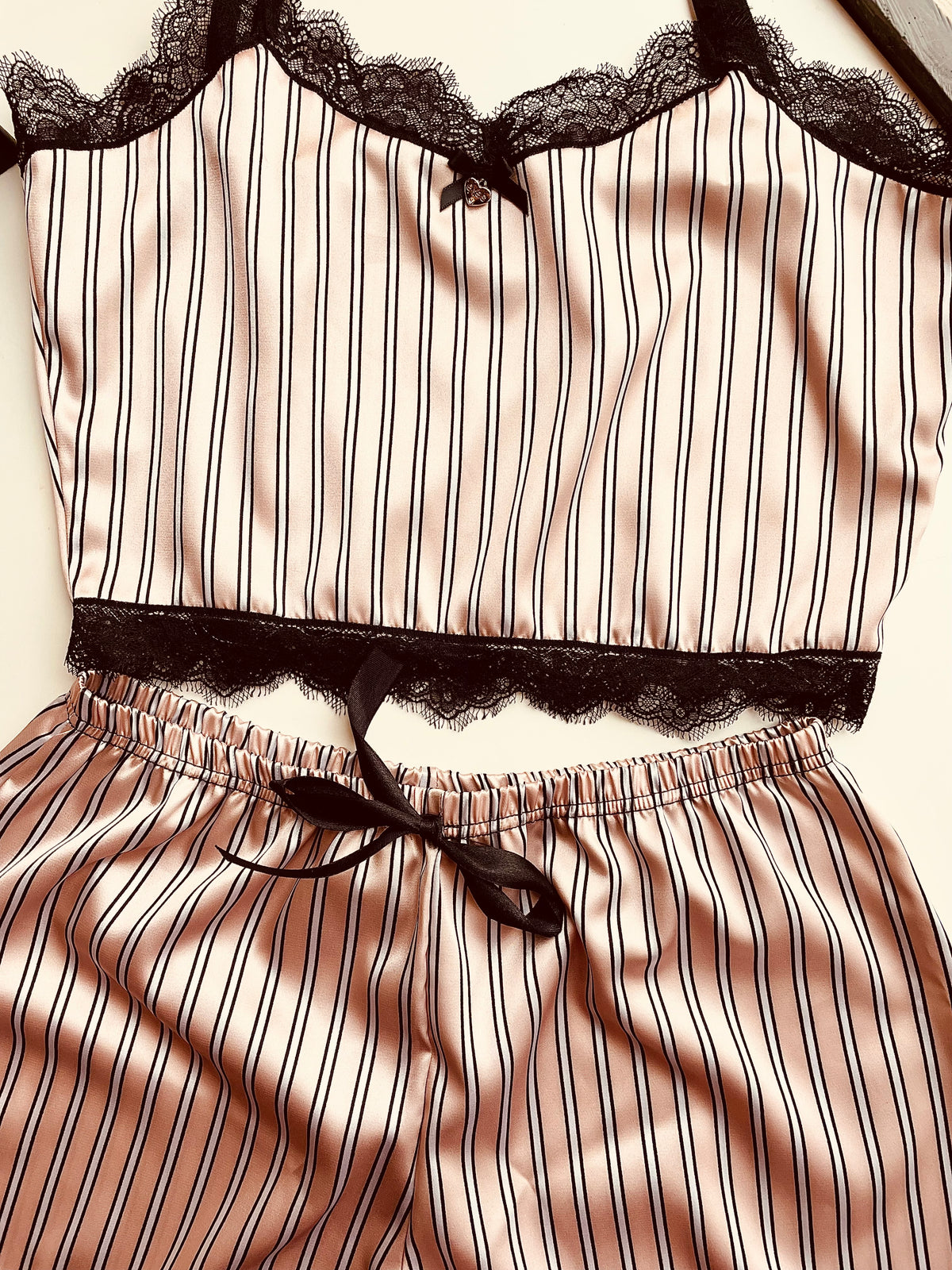 Pigiamino Raso Top e Pantaloncino Corto D971 Rosa/Nero